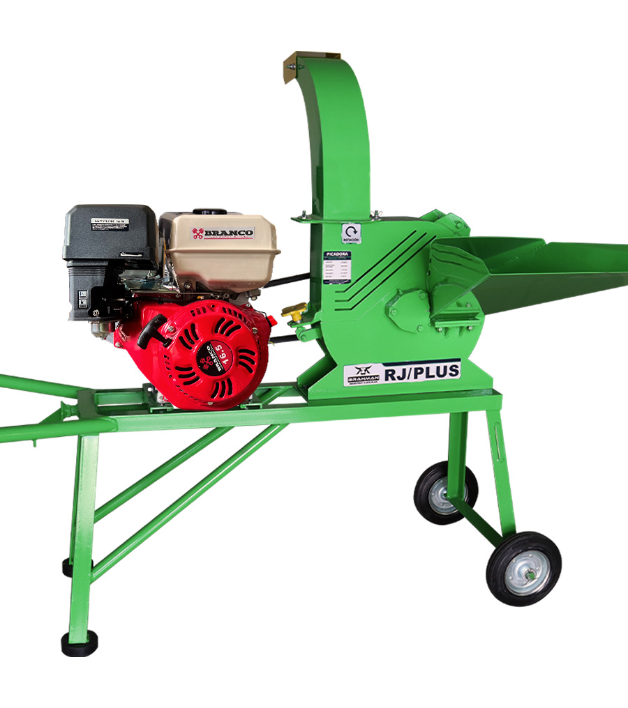 Picadora RJ-Plus BRAHMAN en caballete con motor gasolina Bronco 16.5 Hp para procesamiento de forraje en El Salvador